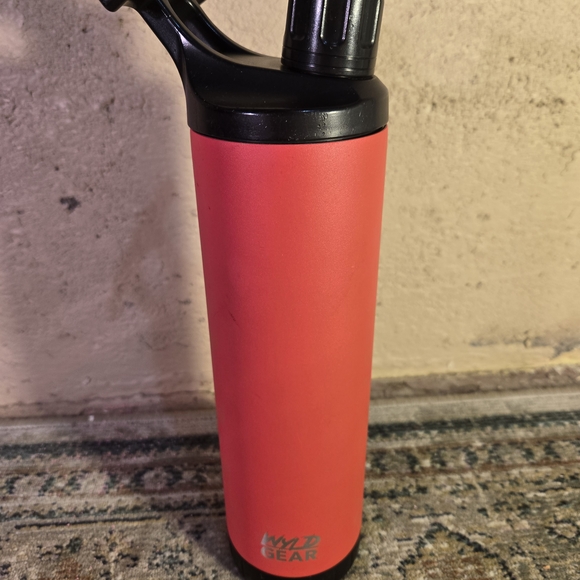 Red Wyld Gear 24oz MAG Flask - Picture 1 of 5